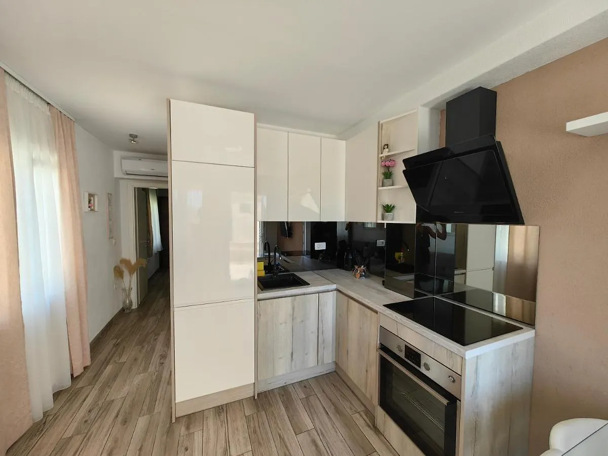 Nana Apartment Kastela 0*,  Croatia