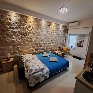 Legcevic Apartment